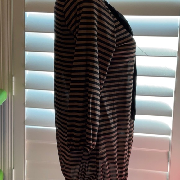 Elegant Striped Women's Blouse with Bow Accent - Picture 3 of 7